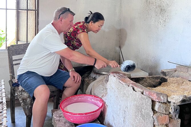 Authentic Hoi An: Explore Countryside with Locals - Stop 4: Rice fields, ploughing and planting young shoots