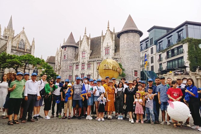 Ba Na Hills with Golden Bridge Private Tour - Walking the Golden Bridge and moving through the right zones