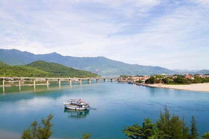 BaNa Hills with Golden Bridge 1 Day Tour from Hoi An/Da Nang - Linh Ung Pagoda, Quan Am Pavilion, and the Calm Between Zones