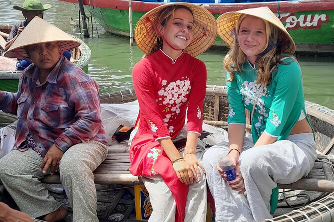 Basket Boat in Hoi An( visit water coconut forest,Crab fishing ) - Crab Fishing in the Canals, What You Actually Do