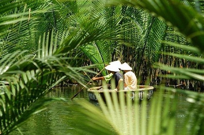 Basket Boat Tour from Da Nang/HoiAn by Lunch & Cafe Class Private - The food stop that makes the day feel complete: coffee class and lunch