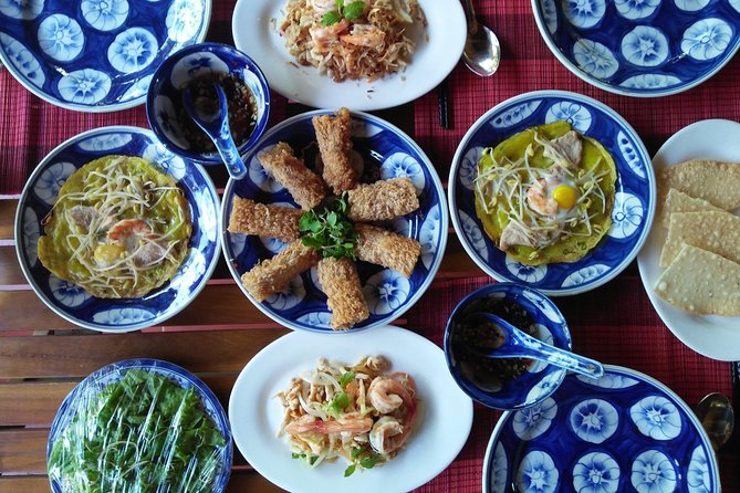 Basket Boat Tour, Hoi An city, boat trip and lantern release - Guides, Group Size, and Boat Logistics You Can Rely On