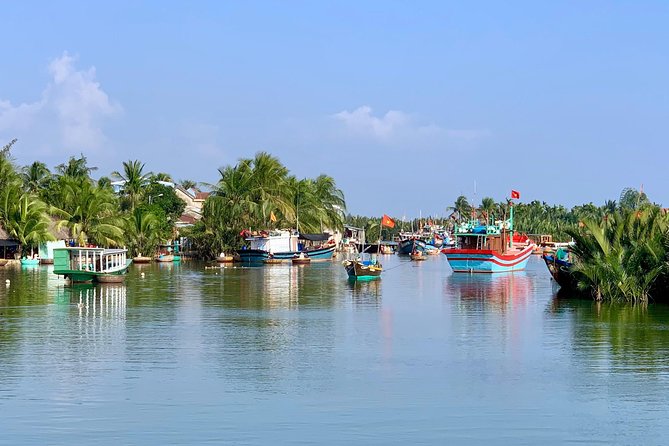 Buffalo Riding, Basket Boat Tour And Cooking Class - Market Morning in Hoi An, Choosing Ingredients First