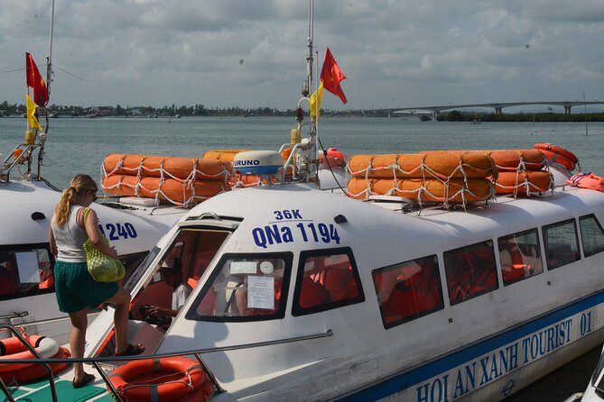 Cham Island Day Tour: Speed Boat, Lunch, Snorkeling & Beach - Cham Islands in the Cu Lao Cham Marine Park, a UNESCO reserve in miniature