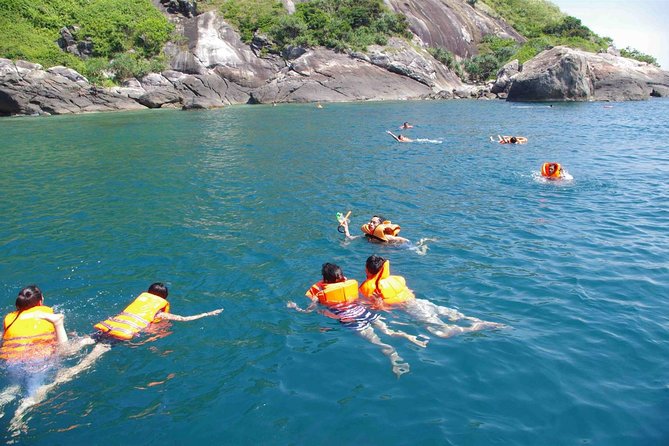 Cham Island Tour Snorkeling -Sunbathing - Nice Beach - Speedboat - From your hotel to Cua Dai Harbor: timing that affects everything