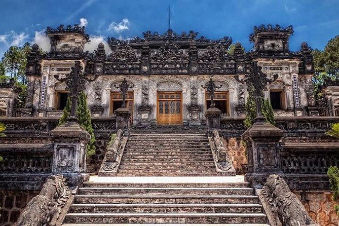 Chan May Port to Hue, Hoi An or Golden Hand Bridge of Bana Hills - The scenic drive: Lap An Lagoon, fishing village, and Hai Van Pass