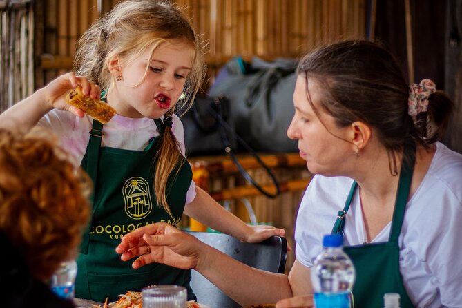 Cocolocal Farm Cooking Class with market tour and basket boat - The market tour that teaches you how Vietnamese flavors get built