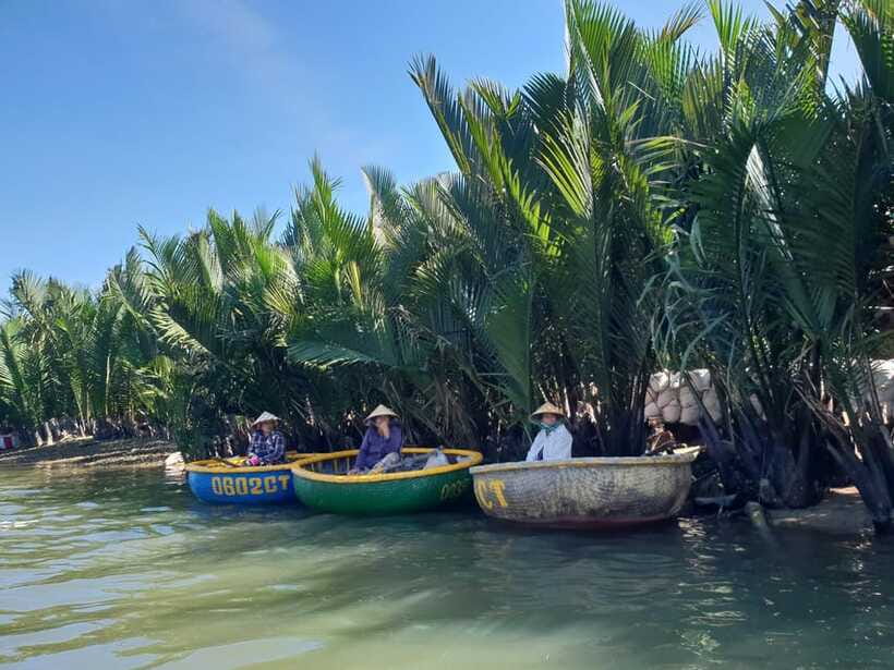 Coconut Basket Boat Ride and Floating Lantern Boat by Night - English-Speaking Hosts, Warm Welcomes, and Light Humor That Helps