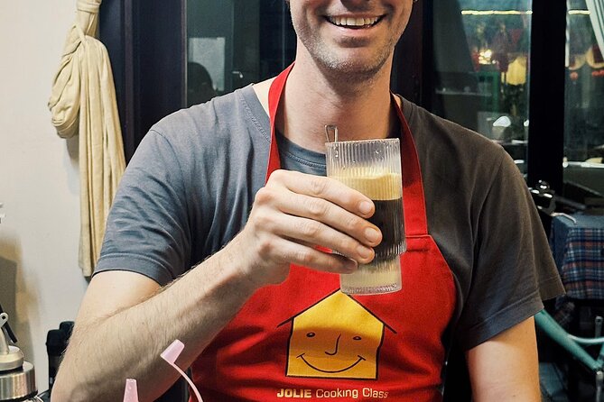 Coffee Making and Banh Mi Class Hoi An - Meeting point logistics: show up prepared