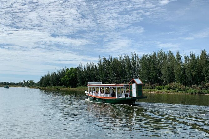 Cooking class, market tour and basket boat tour - Key Things I’d Plan Around