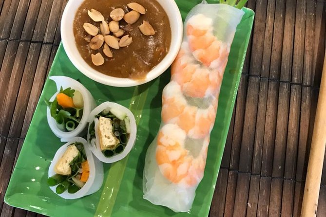 Cooking class, market tour and basket boat tour - The Cooking Class Venue: Food Lesson in the Middle of the River Jungle