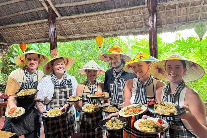 Cooking Class with Tra Que Eco Farm & Local Market Discovery - Practical Tips to Get Better Results in the Kitchen