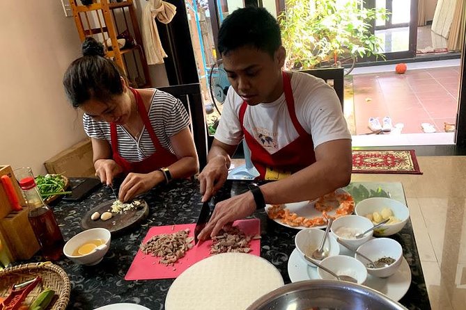 Cooking with Jolie in Hoi An and Lantern making class (JHA4) - Hoi An Morning Meets Jolie: Lantern Making and Vietnamese Cooking in One Clean Flow