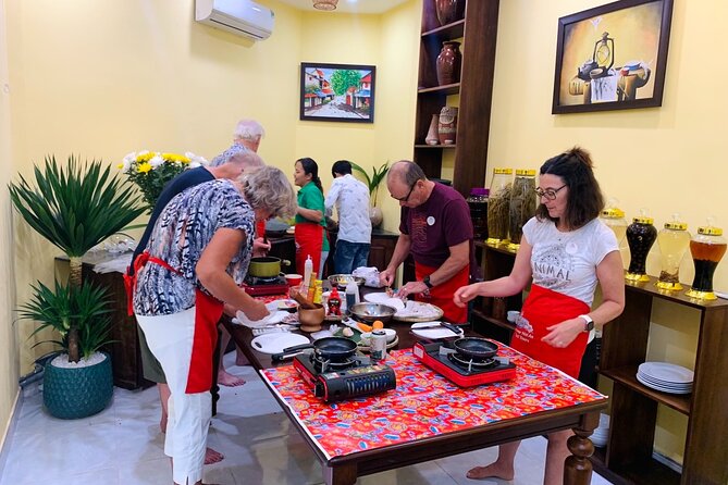 Coooking Class And Eating Tour - Tra Que Vegetable Village and the Green Shoots You Can See Growing