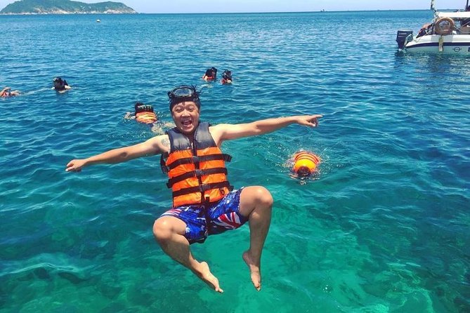 Cu Lao Cham Island Tour from Da Nang/ Hoi An - Ong Beach Lunch: Vietnamese Food, Beach Facilities, and Monkey-Proofing