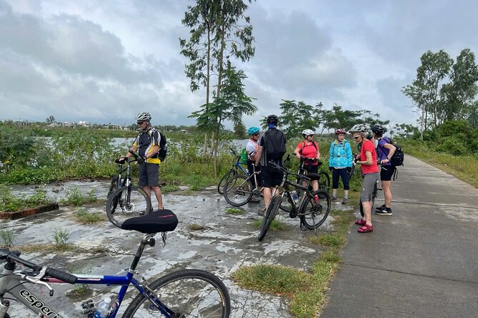Cycle to Hue Via Hai Van Pass - Picnic lunch on the pass: fuel and a breather