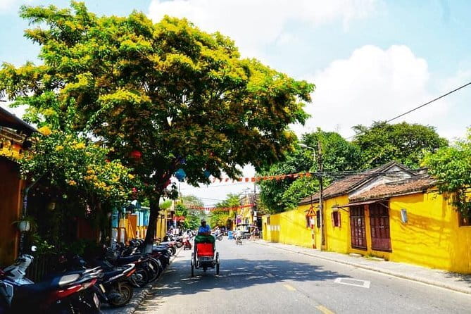 Da Nang Airport Arrival Or Departure By Private Car Transfers - Hoi An and Da Nang Drop-Offs, Plus Areas With Extra Fees