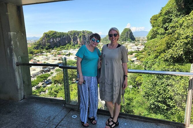 Da Nang and Hoi An city Private Tour ( 10 Hours) - Minh An and Hoi An Ancient Town: Walking the Real Neighborhood Scale