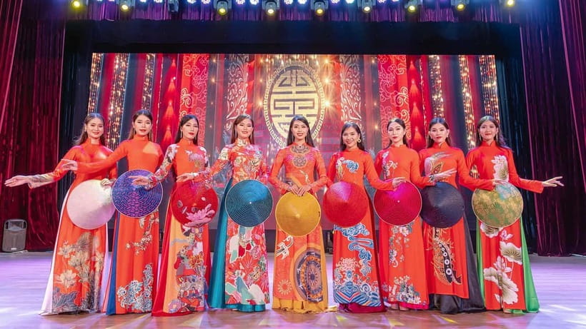 Da Nang: Ao Dai Show - Martial arts and swordplay scenes, without the confusion