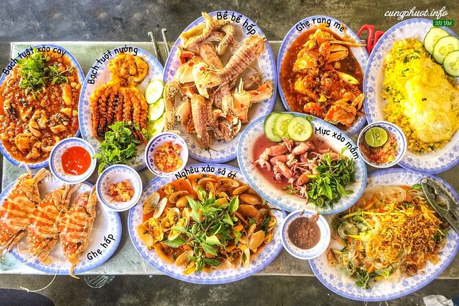 Da Nang by Night from Hoi An: Seafood dinner, night market and cruise trip - Night market time: bargain practice, not just shopping