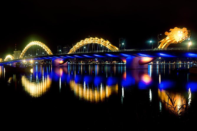 Da Nang by Night from Hoi An: Seafood dinner, night market and cruise trip - The evening flow: pickup, transfer, and a seafood dinner that sets the tone