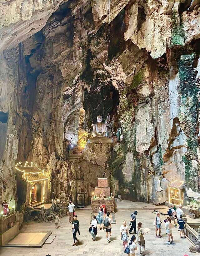 Da Nang City Sightseeing Private Tour With Hai Van Pass - Da Nang Museum: Cham artifacts and wartime Vietnam context