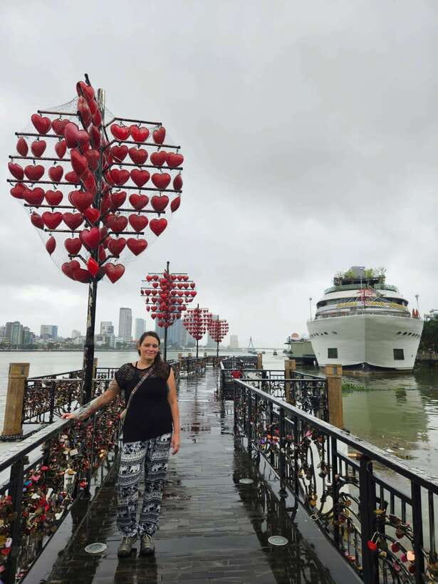Da Nang City Sightseeing Private Tour With Seafood Buffet - Marble Mountains: Caves, Pagodas, and Panoramic Photo Angles