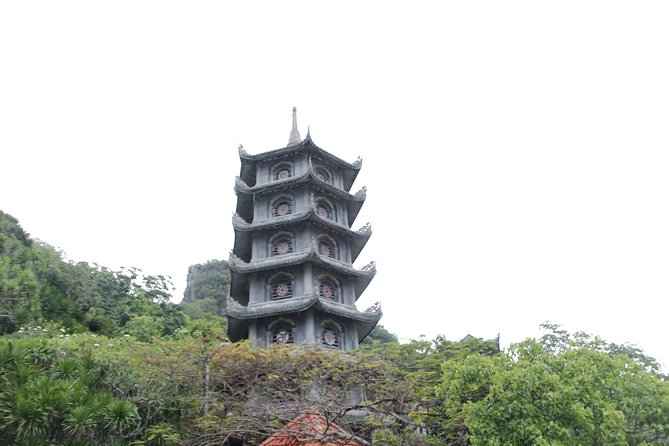 Da Nang Discovery With Cool Locals - Marble Mountains: Caves, Temples, and a Sea 360