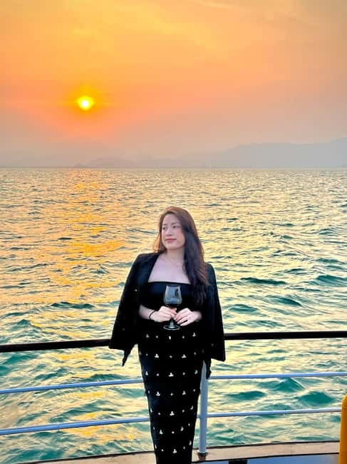 Da Nang: Experience a Magical Sunset Dinner Cruise in DN Bay - Why a Da Nang Bay Sunset Cruise Feels Worth It