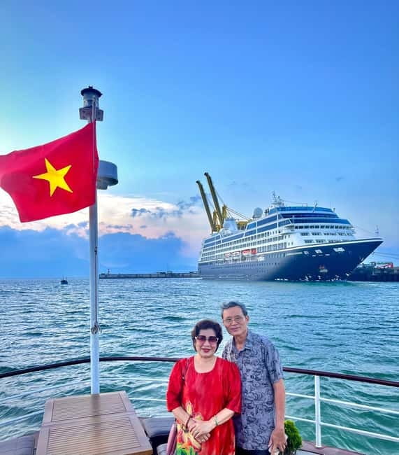 Da Nang: Experience a Magical Sunset Dinner Cruise in DN Bay - Apsara Dance, Live Music, and Dancing Under the Stars