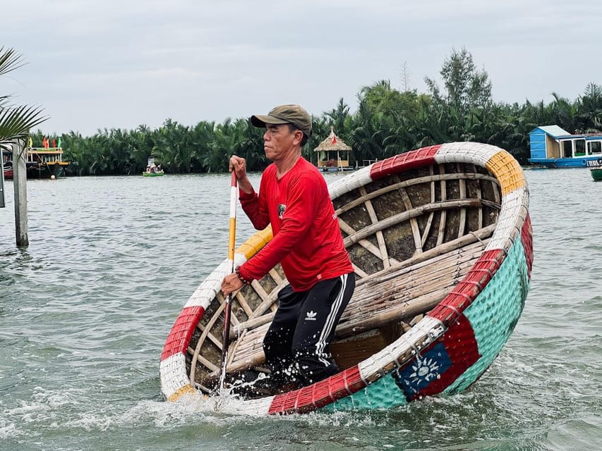 Da Nang: Hoi An Ancient Town, Coconut Jungle & Lanterns - Local dinner, then the Hoai River lantern cruise