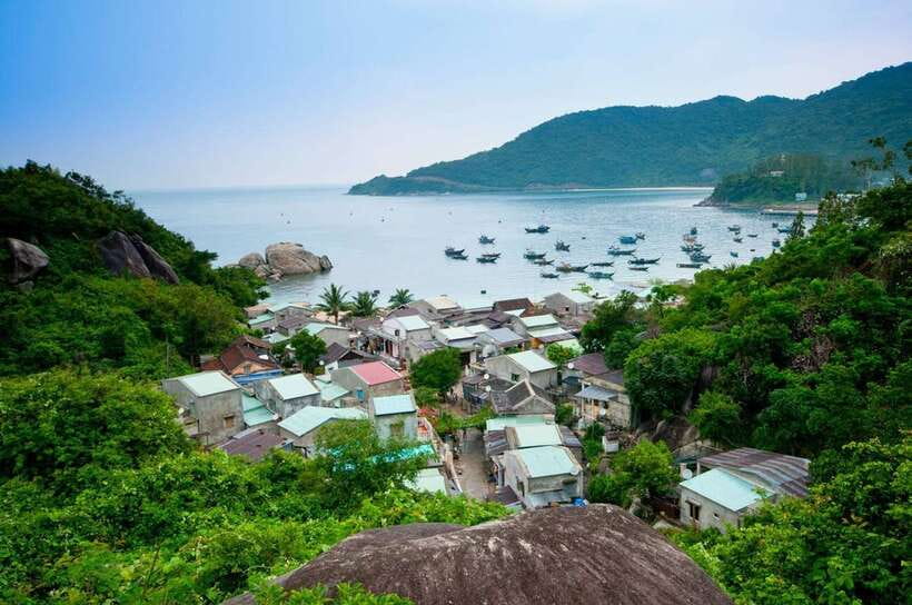 Da Nang/Hoi An: Cham Island Speedboat Tour with Snorkeling - Xep Beach snorkeling: simple gear, real fish, and realistic expectations