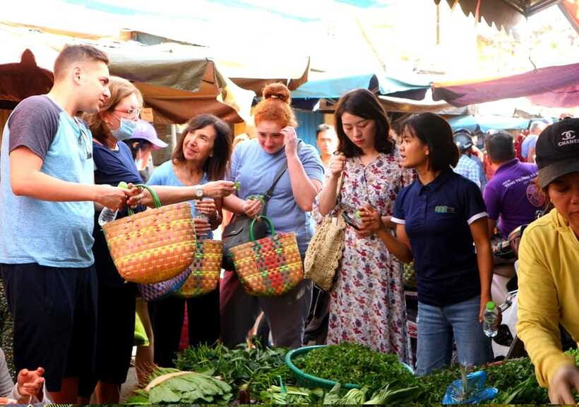 Da Nang/Hoi An: Market Tour, Basket Boat Ride, Cooking Class - Bamboo Basket Boats Through Coconut Palms: Fun, Floating, and Slightly Chaotic