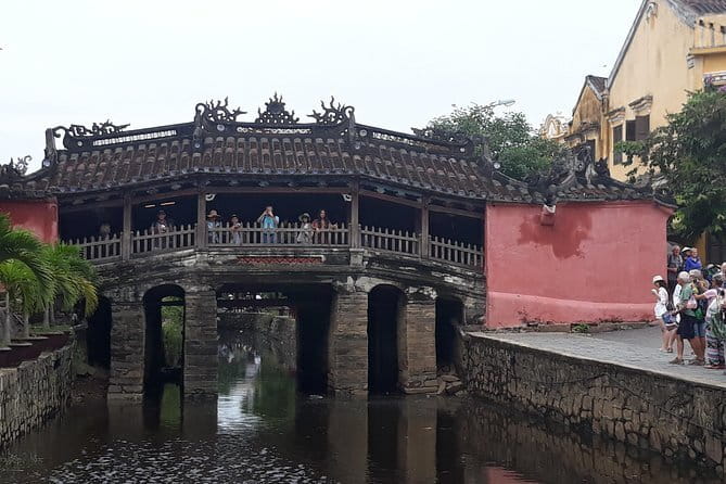 Da Nang-Hoi An shore excursion from CRUISE SHIP Tien Sa port - Marble Mountains caves and the Cham style Buddha: where the adventure is