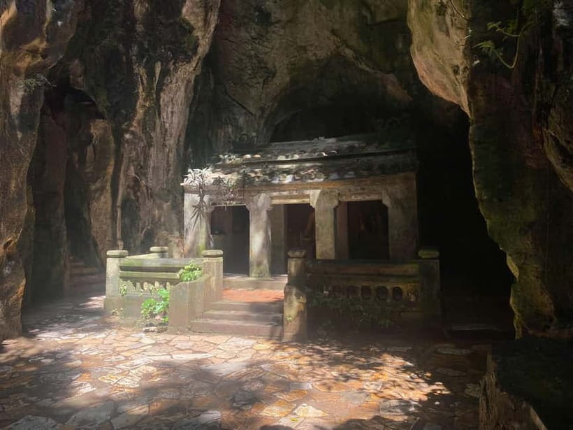 Da Nang/Hoian: Marble Mountain, Am Phu Cave, Monkey Mountain - Lunch timing: included on the morning tour, not on the afternoon