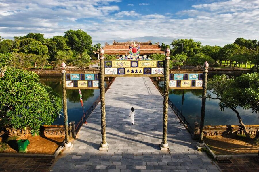 Da Nang: Imperial City of Hue Day Trip with Lunch and Ticket - Hue Citadel and the Imperial Forbidden World