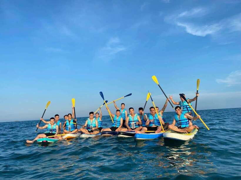 Da Nang: Man Thai Beach Stand-Up Paddleboarding Tour - Hon Sup coral reefs, snorkel time with provided mask and a calm-water mindset