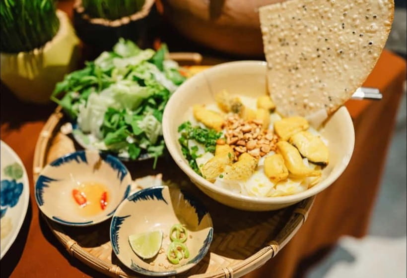 Da Nang: Michelin-Selected Street Food Tour with Local Guide - The Michelin street-food route for four full meals