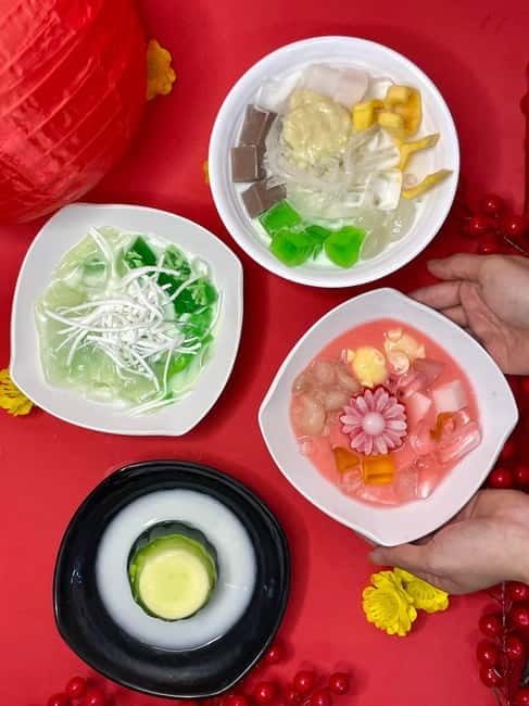 Da Nang: Michelin-Selected Street Food Tour with Local Guide - Mì Quảng 1A: turmeric noodles, pork, shrimp, herbs, and crunch