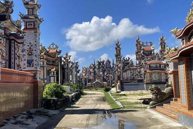 Da Nang: Round trip transfer to My Son sanctuary & Hoi An ancient - Comfort and communication on the road