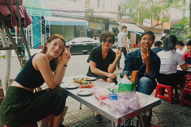 Da Nang: Seafood dinner, night market, sightseeing by night - Off-the-beaten path spots, guided so you actually get it