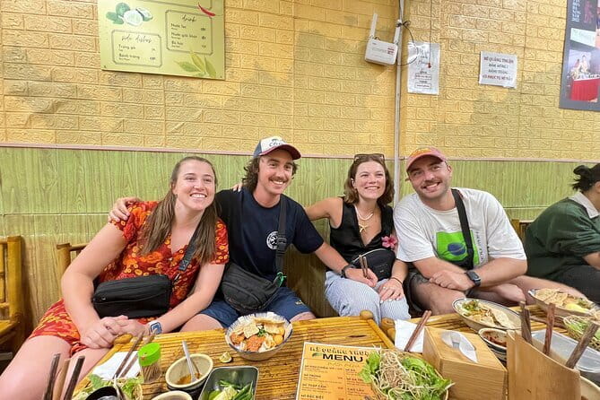Da Nang Sightseeing Cruise On Han River With Street Food Tasting - Guide and transport: why the reviews keep repeating the same compliments