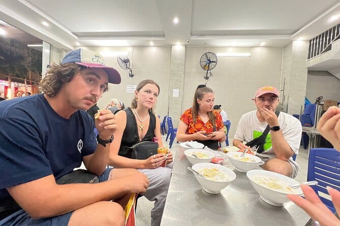 Da Nang Sightseeing Cruise On Han River With Street Food Tasting - First stop: the Han River cruise and the weekend Dragon Bridge show