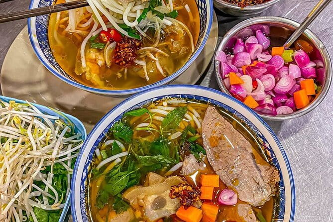 Da Nang Street Food Private Tour With Local Students - Stop 4: Tran Thi Ly Bridge viewpoints beyond Dragon Bridge