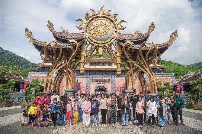 Da Nang to Ba Na Hills & Golden Bridge by private car - Golden Bridge: how the 1-hour block works