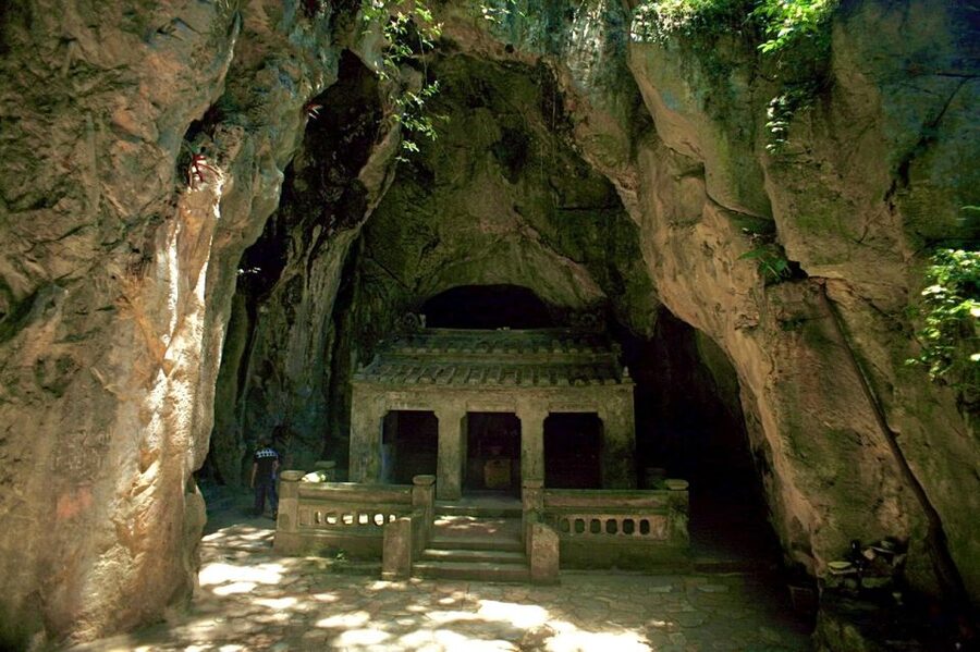 Danang: Hoi An, Marble Mountains or Bay Mau Coconut Forest - Marble Mountains: caves, temples, and the 108-step reality check