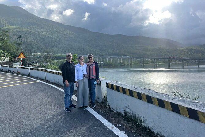 Danang/Hoi An to Hue Day Trip with English Speaking Driver - Food and Pacing: The Local Restaurant Stop That Keeps You Human