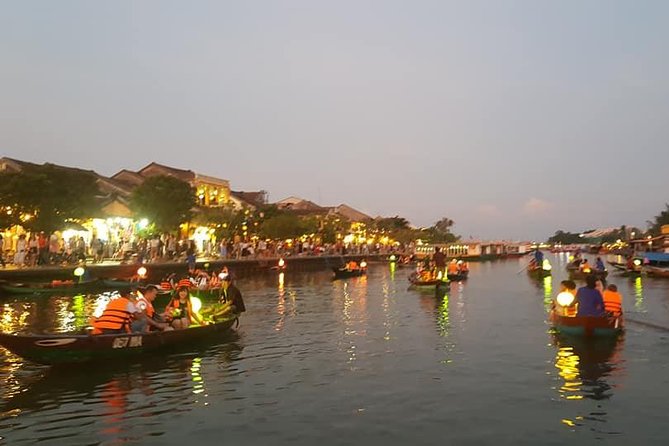 Discover Hoi An Walking Tour, Sampan Boat Ride, Night Market &Colourful Lanterns - Best for first timers, limited time, and low-stress evenings