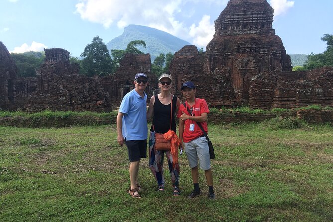 Early My Son tour/transfer and tour start from 8 a.m - The ride out of Da Nang: comfortable transit, and a couple of extras