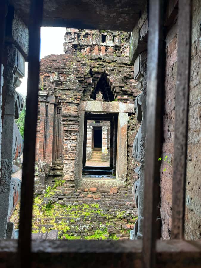 Early My Son tour/transfer to avoid crowd and the heat - Practical tips for heat, walking, and photos